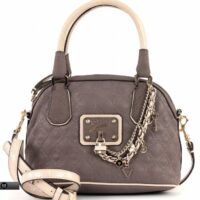 GUESS TASCHE LIANE AMOUR DOME SATCHEL FARBE TAUPE GUESS TASCHE LIANE AMOUR DOME SATCHEL FARBE TAUPE