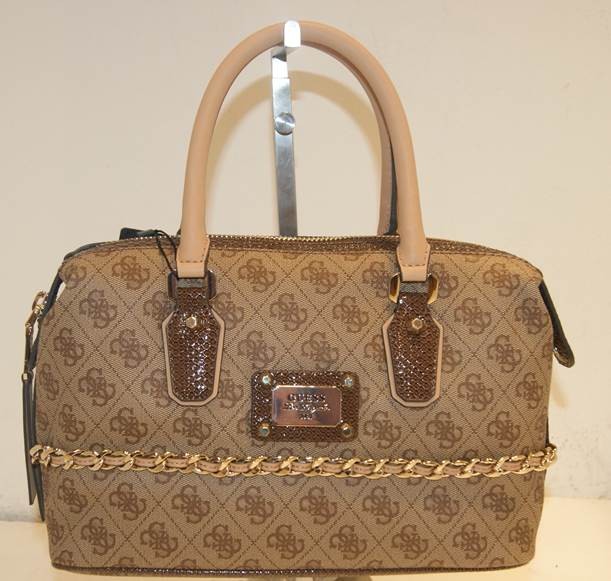GUESS CHEATIN HEART HANDTASCHE FARBE : BROWN GUESS CHEATIN HEART HANDTASCHE FARBE : BROWN