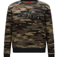 HUGO Oversize Sweatshirt DRIGGS aus Baumwolle mit Camouflage-Print Farbe tarn 306 S
