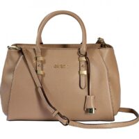 GUESS TASCHE SISSI BOX SATCHEL FARBE TAUBE GUESS TASCHE SISSI BOX SATCHEL FARBE TAUBE