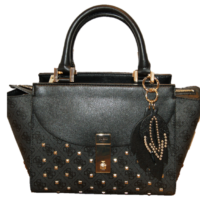 GUESS Damen Handtasche NISSANA mit Nietenbesatz Farbe dunkelgrau GUESS Damen Handtasche NISSANA mit Nietenbesatz Farbe dunkelgrau