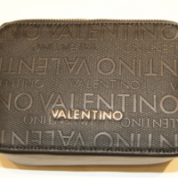 By Mario Valentino Schultertasche WINTER DORY, Tragegurt mit Muster schwarz By Mario Valentino Schultertasche WINTER DORY, Tragegurt mit Muster schwarz