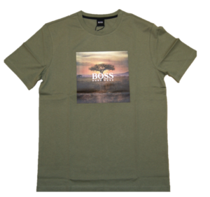 BOSS T-Shirt TROAAR 5 aus Jersey mit PVC-freiem Foto-Print oliv 349