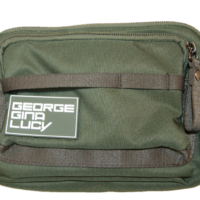 George Gina & Lucy Love Letters Mini Bag Umhängetasche – Gürteltasche Farbe oliv moss 790 George Gina & Lucy Love Letters Mini Bag Umhängetasche - Gürteltasche Farbe oliv moss 790