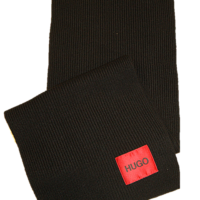 HUGO Schal ZAFF 3 aus Schurwolle aus Rippstrick und HUGO LOGO schwarz 001 HUGO Schal ZAFF 3 aus Schurwolle aus Rippstrick und HUGO LOGO schwarz 001